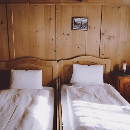 호텔 Berghaus Sulzfluh