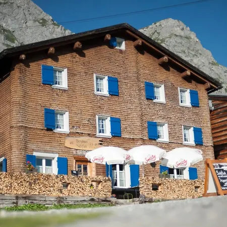 Berghaus Sulzfluh * St. Antönien