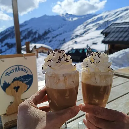 Berghaus Sulzfluh - Alpenhütte * St. Antönien
