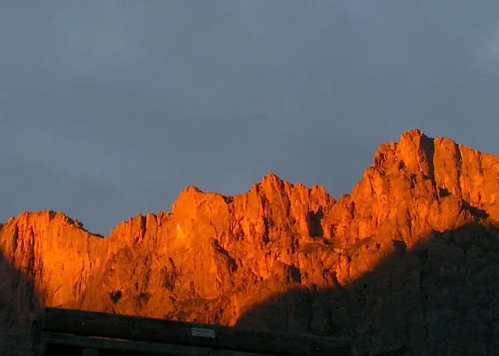 Berghaus Sulzfluh Otel