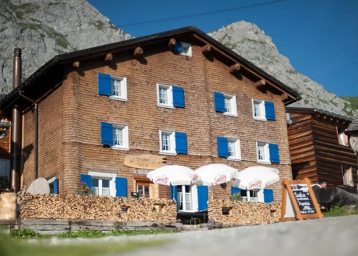 Berghaus Sulzfluh * Sankt Antönien