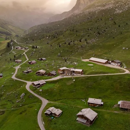 ホテル Berghaus Sulzfluh ザンクト・アンテーニーン