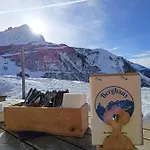Berghaus Sulzfluh Hotel *