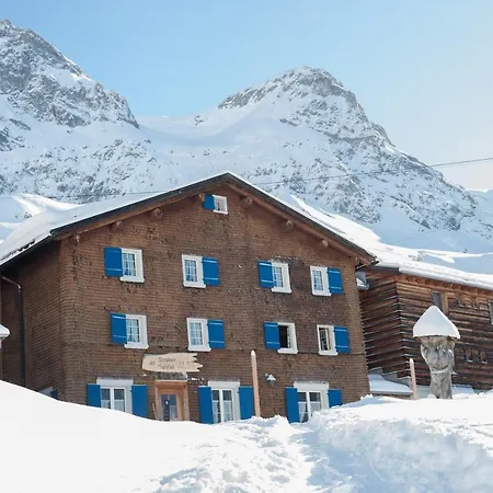 Отель Berghaus Sulzfluh *