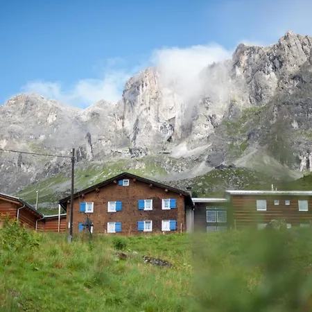 Berghaus Sulzfluh Отель *