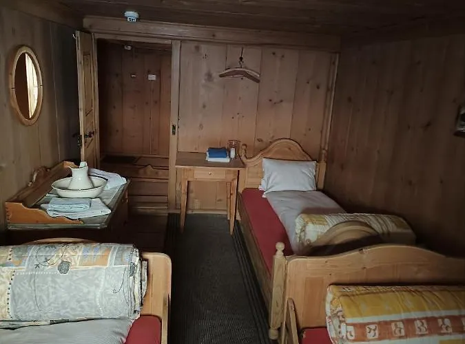 Berghaus Sulzfluh * Sankt Antönien